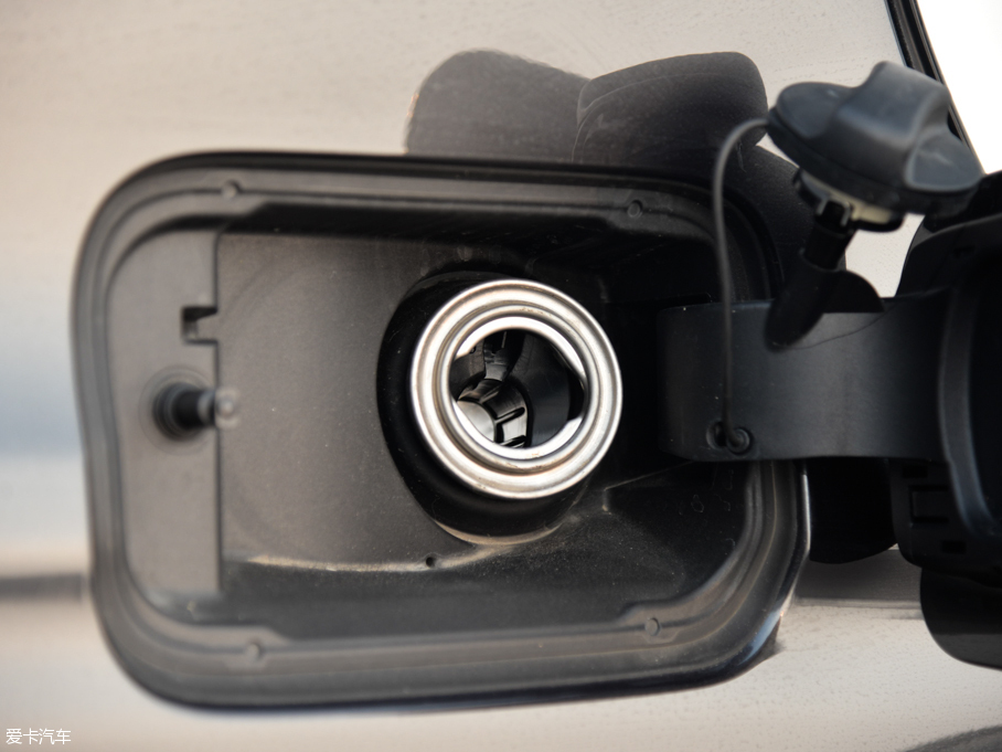 2016R7ϵ 750Li xDrive