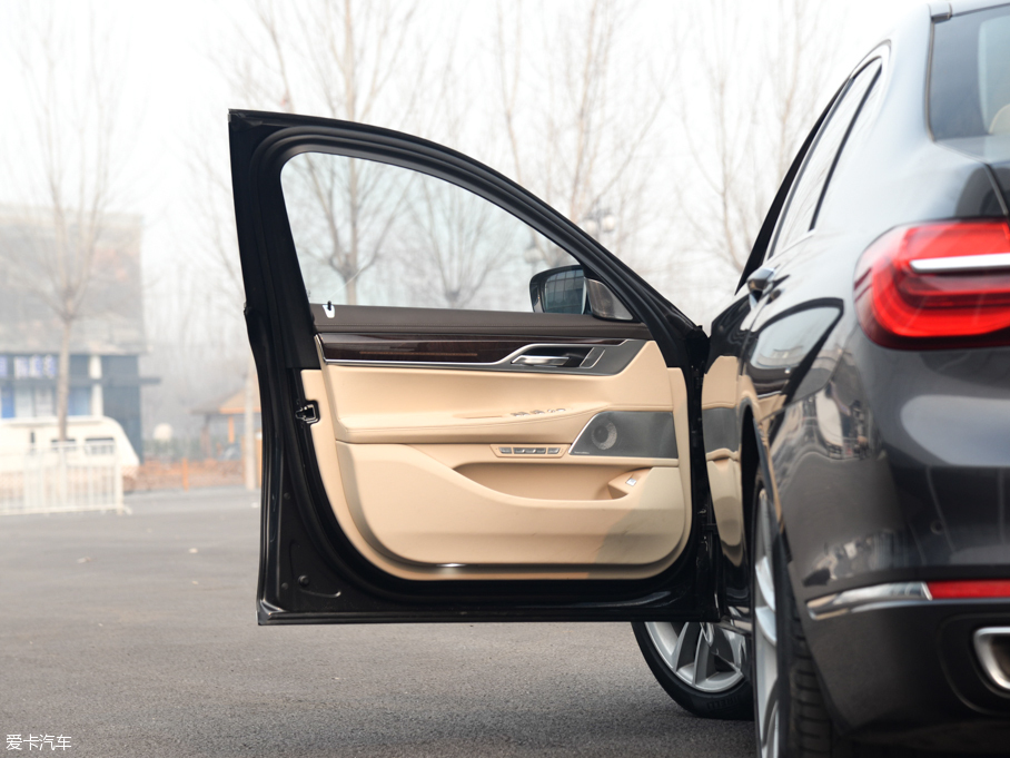 2016R7ϵ 750Li xDrive