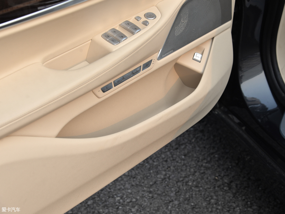 2016R7ϵ 750Li xDrive