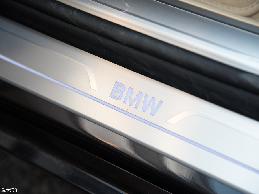 2016R7ϵ 750Li xDrive