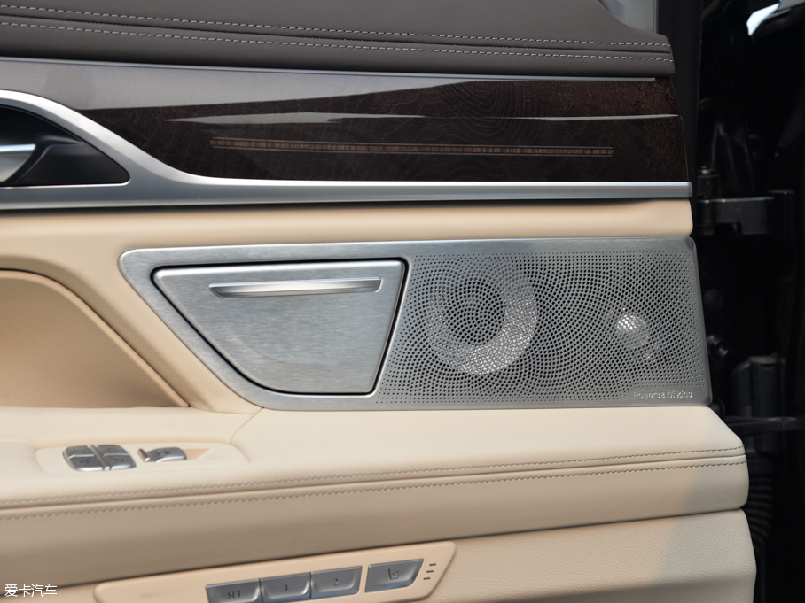 2016R7ϵ 750Li xDrive