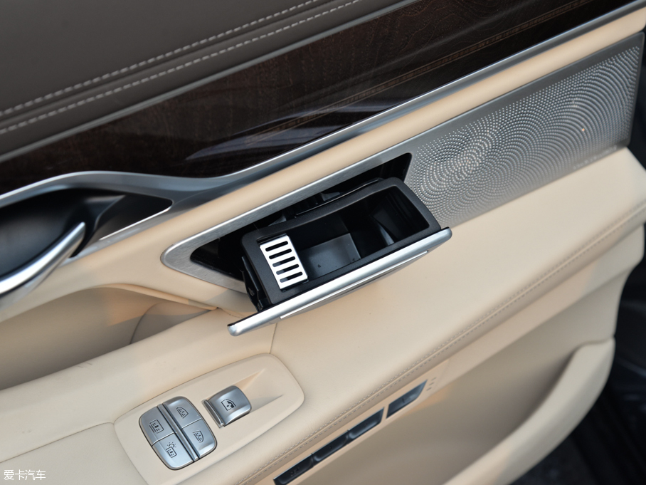 2016R7ϵ 750Li xDrive