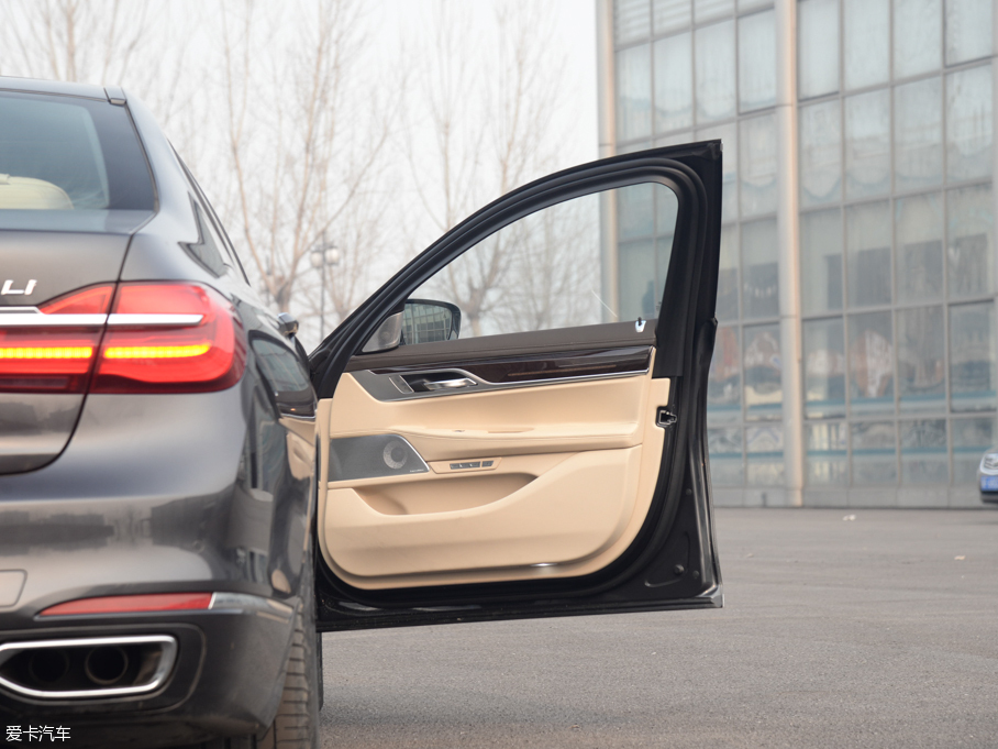 2016R7ϵ 750Li xDrive