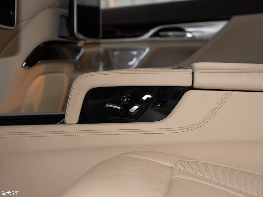 2016R7ϵ 750Li xDrive