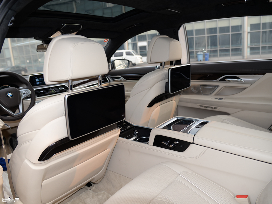 2016R7ϵ 750Li xDrive