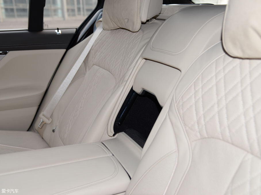 2016R7ϵ 750Li xDrive