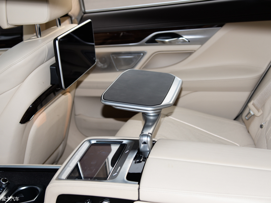 2016R7ϵ 750Li xDrive