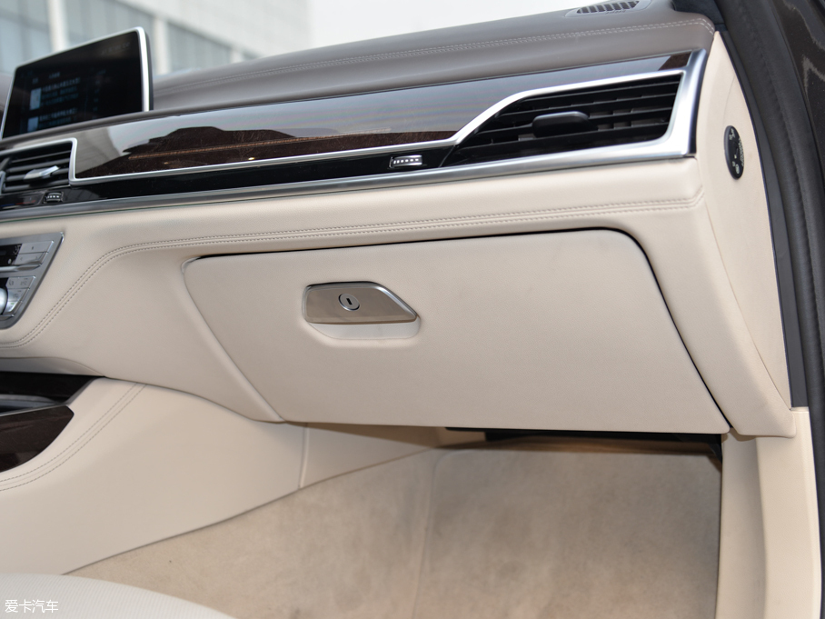 2016R7ϵ 750Li xDrive