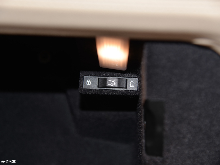 2016R7ϵ 750Li xDrive