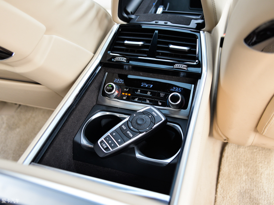 2016R7ϵ 750Li xDrive