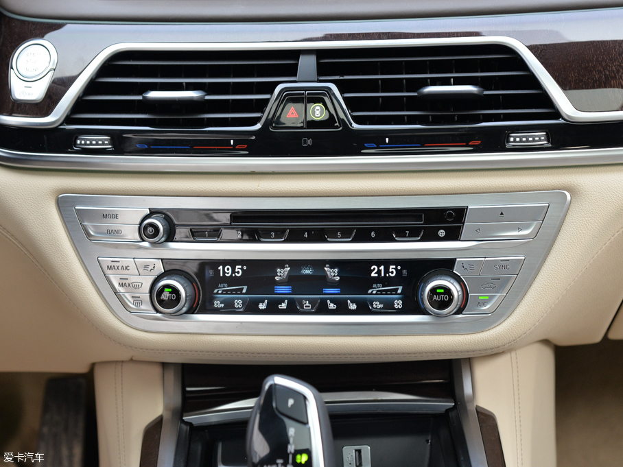 2016R7ϵ 750Li xDrive