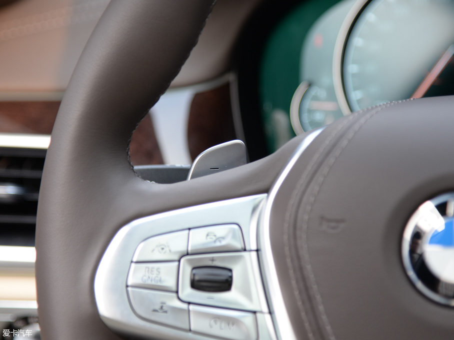 2016R7ϵ 750Li xDrive