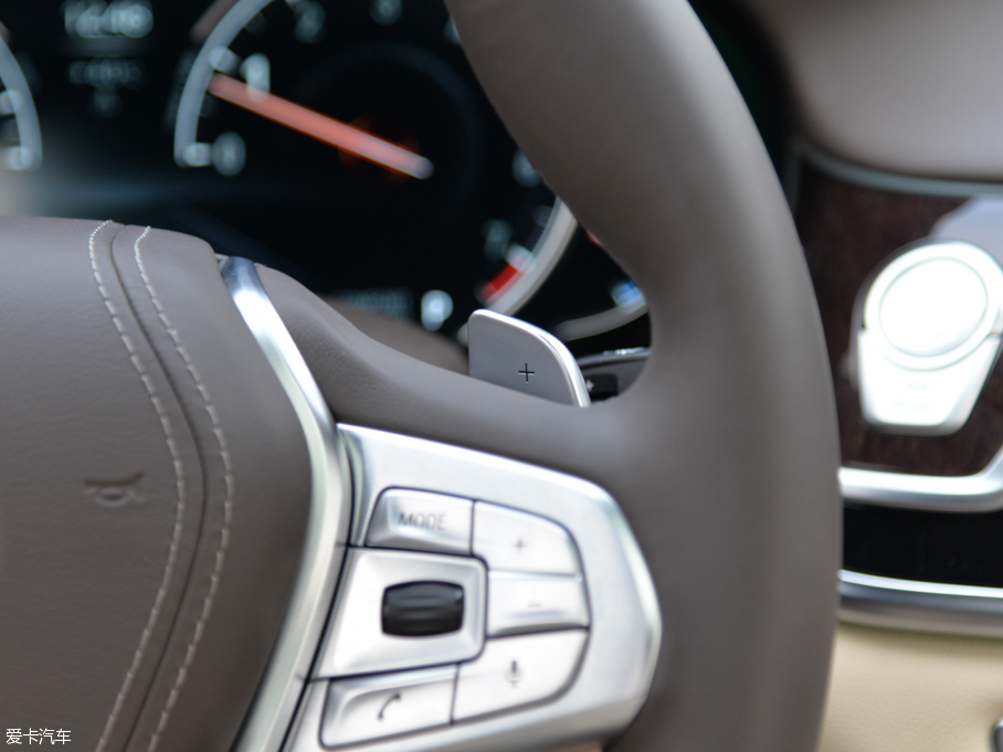 2016R7ϵ 750Li xDrive