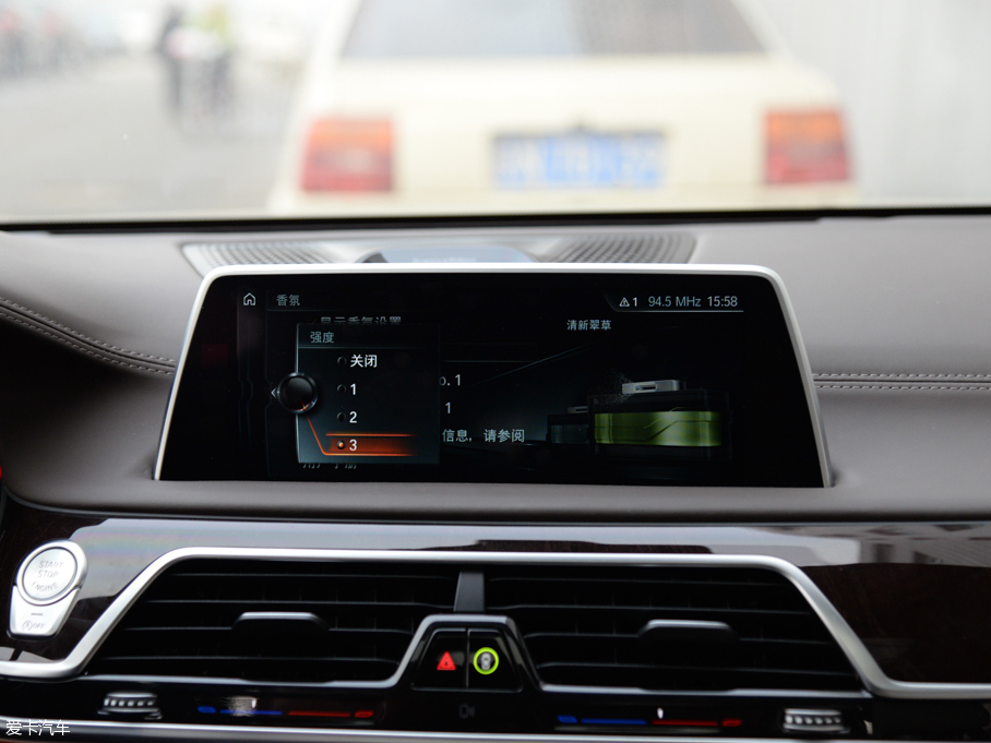 2016R7ϵ 750Li xDrive