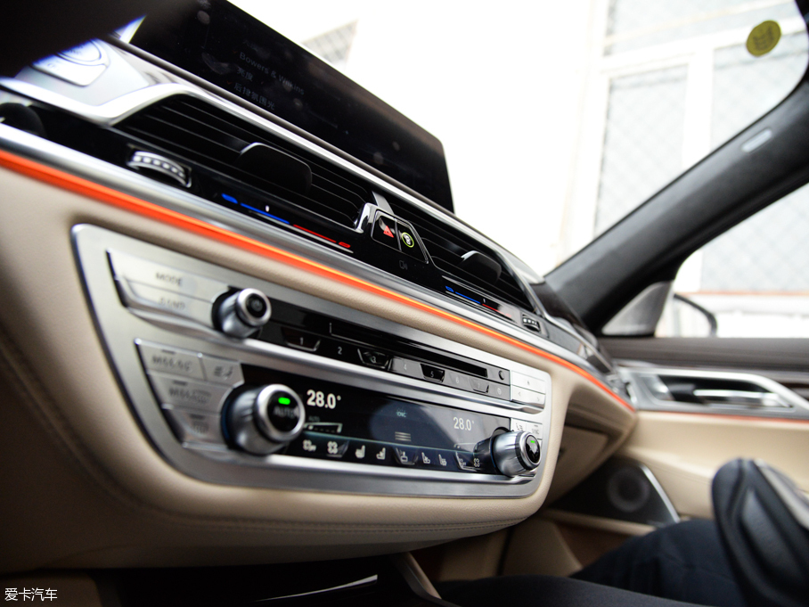 2016R7ϵ 750Li xDrive