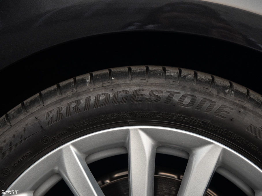 2016R7ϵ 740Li I(lng)