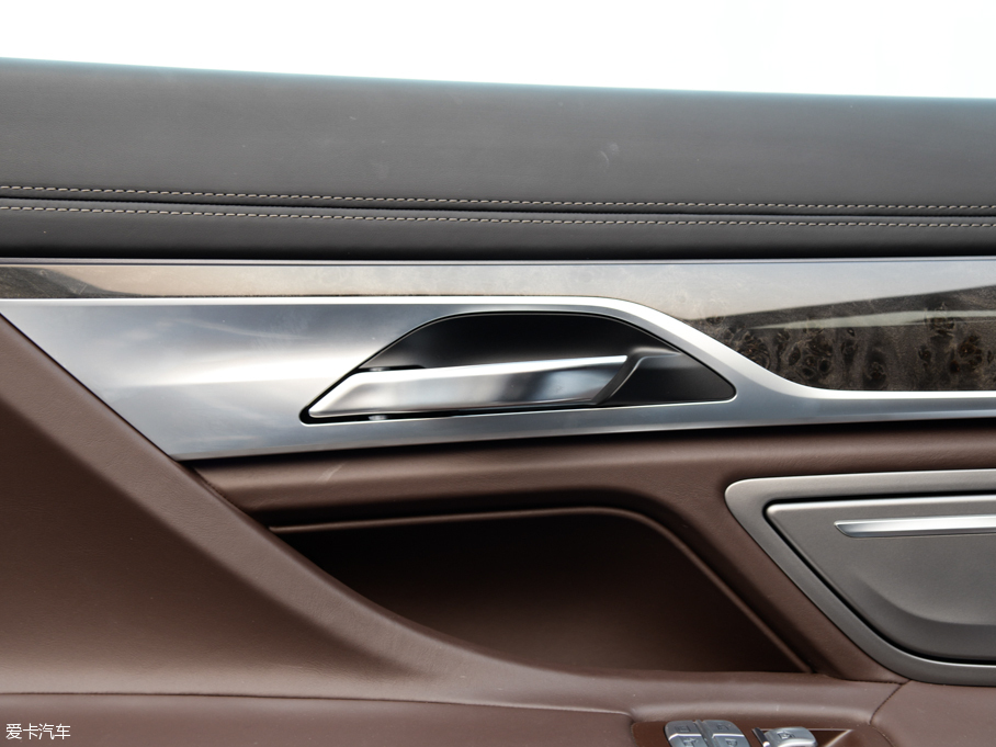 2016R7ϵ 740Li I(lng)