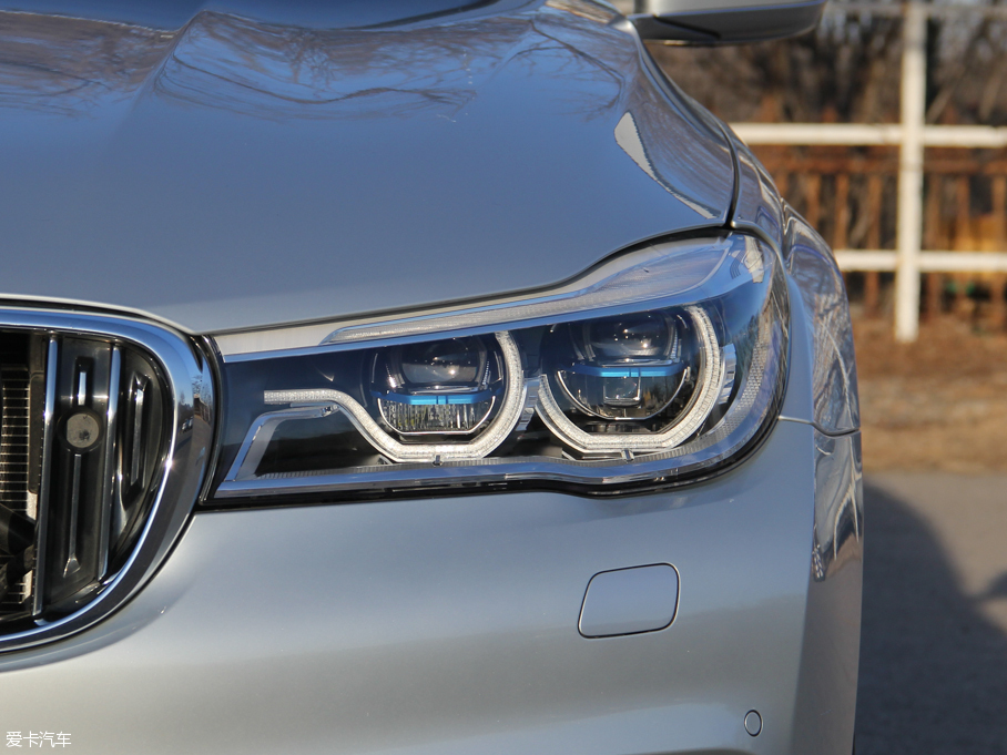 2016R7ϵ 750Li xDrive