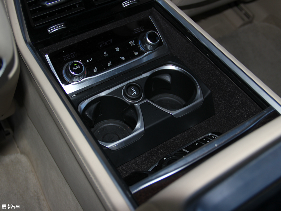 2016R7ϵ 750Li xDrive