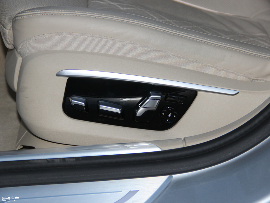 2016R7ϵ 750Li xDrive