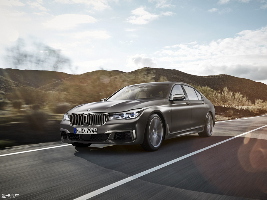 2016R7ϵ M760Li xDrive