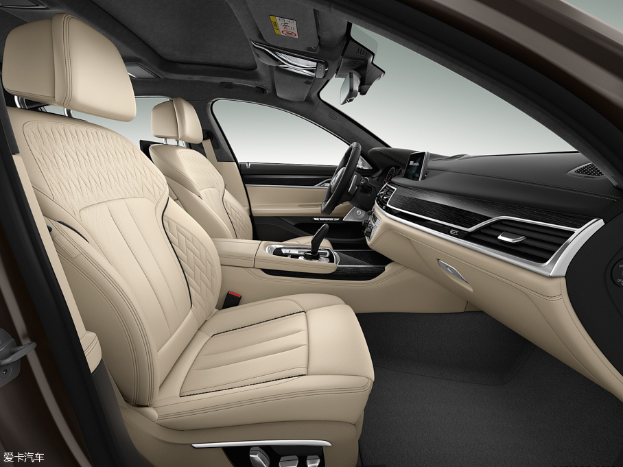 2016R7ϵ M760Li xDrive