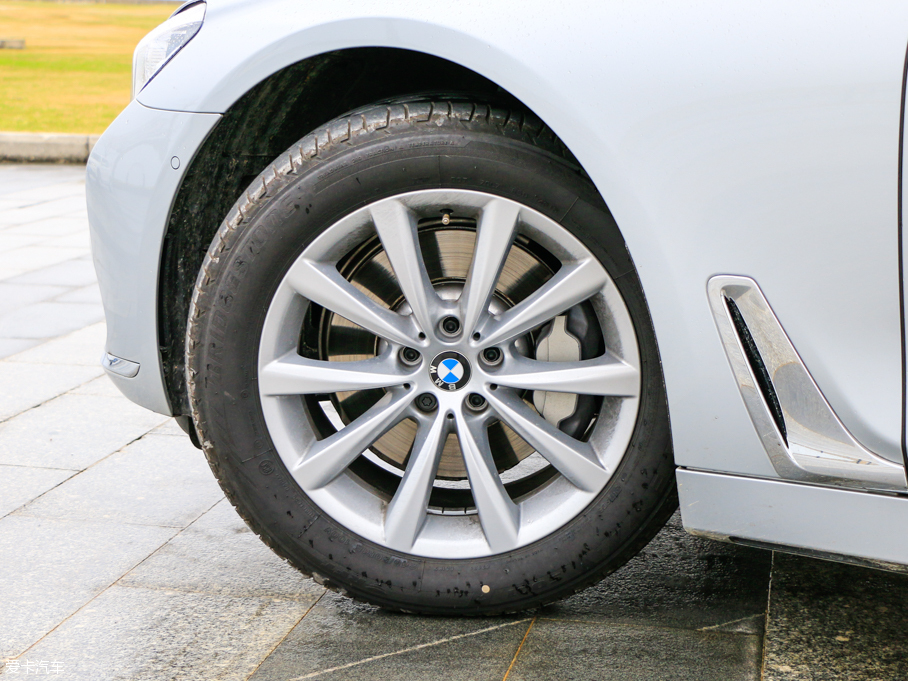 2016��R7ϵ 730Li ���A��