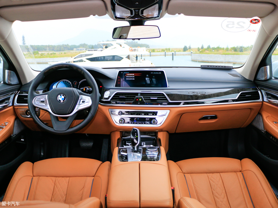 2016��R7ϵ 730Li ���A��