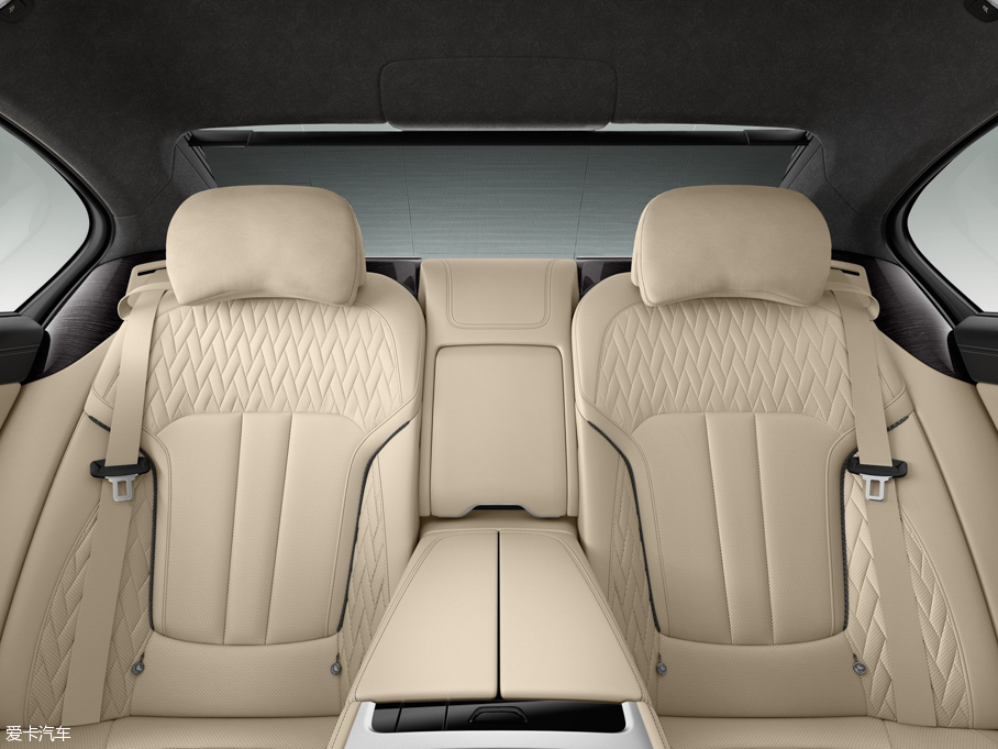 2016R7ϵ M760Li xDrive