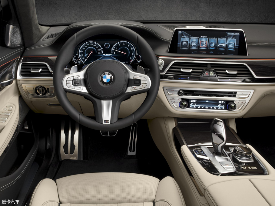 2016R7ϵ M760Li xDrive