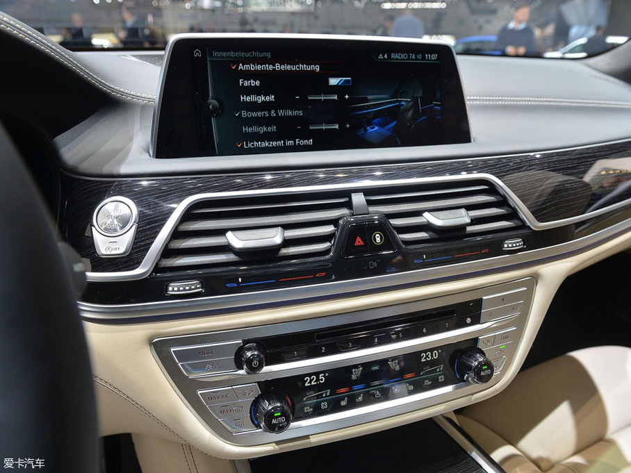 2016R7ϵ M760Li xDrive