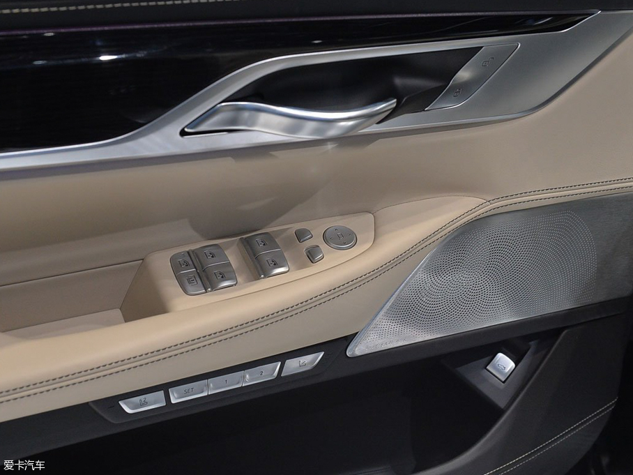 2016��R7ϵ M760Li xDrive