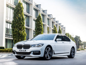 2016730d xDrive M Sport w^