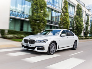 2016730d xDrive M Sport w^