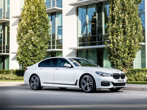 2016730d xDrive M Sport w^