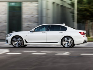 2016730d xDrive M Sport w^