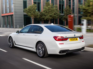 2016730d xDrive M Sport w^