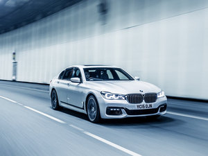 2016730d xDrive M Sport w^