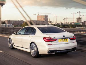 2016730d xDrive M Sport w^