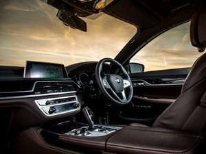 2016款730d xDrive M Sport 空间座椅