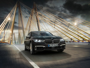 2016款M760Li xDrive 整体外观