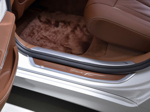 2016750Li xDrive Solitaire؄e g