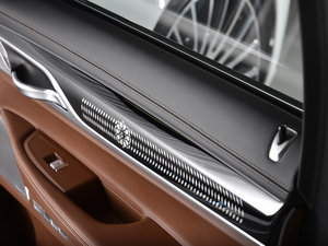 2016750Li xDrive Solitaire؄e g