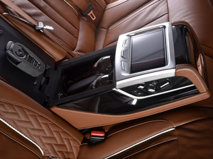 2016750Li xDrive Solitaire؄e g