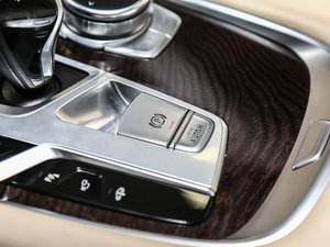 2016款740Li 豪华型 驻车制动器