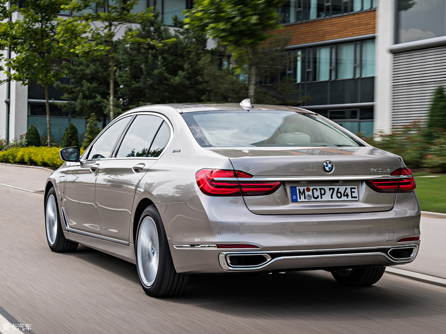 2017R7ϵԴ 740Le xDrive