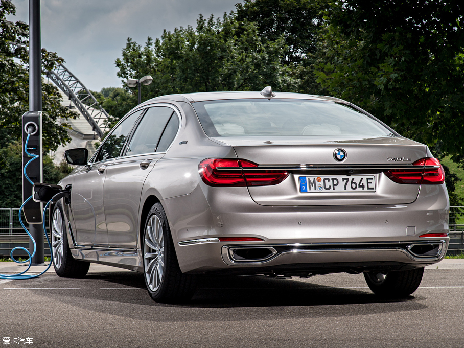 2017R7ϵԴ 740Le xDrive