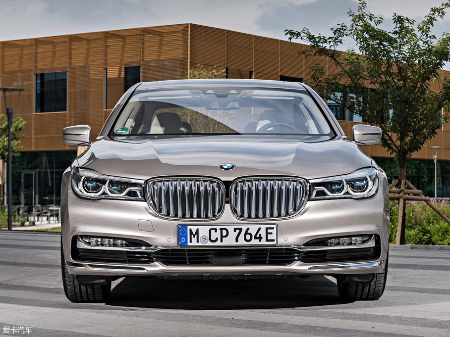 2017R7ϵԴ 740Le xDrive