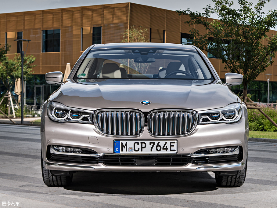 2017R7ϵԴ 740Le xDrive