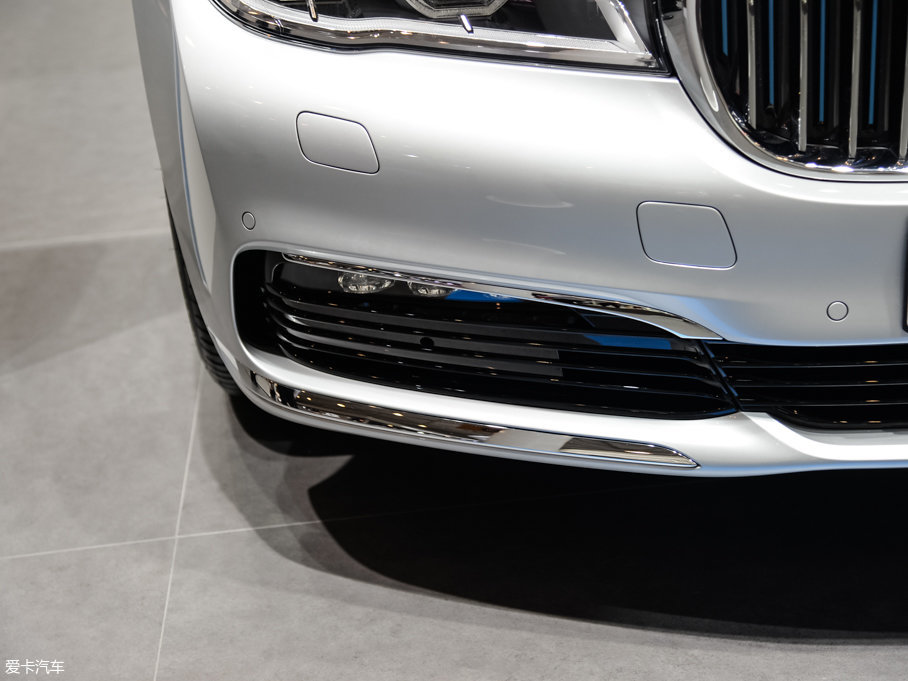 2017R7ϵԴ 740Le xDrive